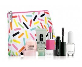 Clinique: 5 essentiels Clinique offerts dans une jolie trousse dès 70 € d'achats