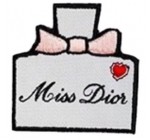 Dior: Un écusson couture Miss Dior offert gratuitement