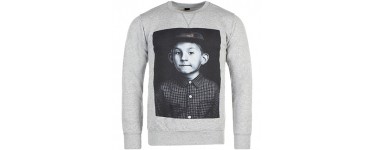 La Boutique Officielle: Sweat crewneck à l'effigie de Dewey Cap gris Chiné au prix de 27,99 € au lieu de 39,99 €