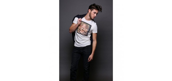 Teddy Smith: -50% sur le T-shirt TZARBI whisper white manches courtes imprimé