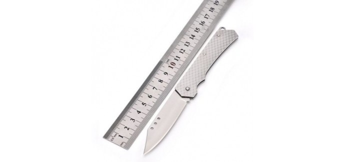 GearBest: Couteau Pliant Extra Plat en Acier Inoxydable - Lame 7,5cm à 2,89€ au lieu de 3,61€