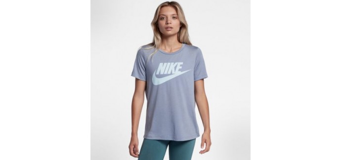 Nike: Haut à manches courtes avec logo Nike Sportswear Essential pour femmes à 24,47€ 