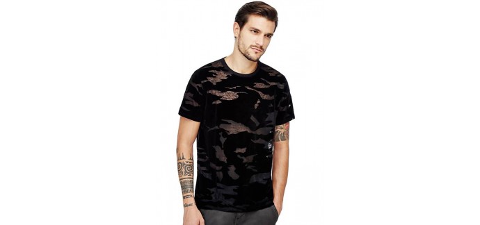 Guess: Tee-shirt imprimé camouflage à 15,50€ au lieu de 39,90€