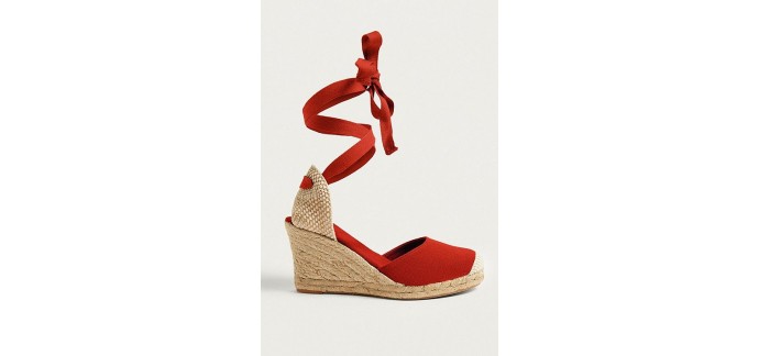 Urban Outfitters: Sandales à talon compensée espadrille tissé Erin rouge vif au prix de 49€ au lieu de 75€