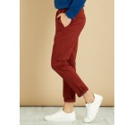 Kiabi: Pantalon chino slim en coton armuré à 15€ au lieu de 25€