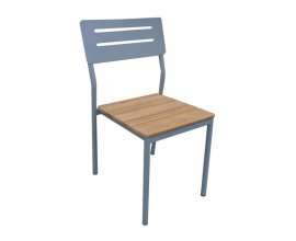 Alinéa: Chaise de jardin empilable en eucalyptus à 56€ au lieu de 80€