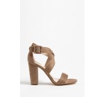 Forever 21: Sandales à talon bloc en imitation daim couleur taupe au prix de 14,99€ au lieu de 29€ 