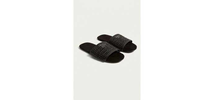 Urban Outfitters: Sandales plates tressées Sara noires au prix de 32€ au lieu de 45€