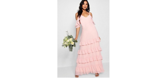 Boohoo: Robe maxi à volants épaules dénudées et bretelles rose blush d'une valeur de 21€ au lieu de 58€