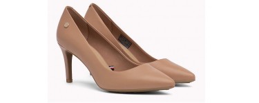 Tommy Hilfiger : Escarpins en cuir pointus nude détails métallique estampés au prix de 64€ au lieu de 129,90€