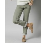 Damart: Pantalon en denim coupe droite perfect fit vert de gris d'une valeur de 19,90€ au lieu de 49,99€
