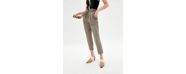 Zara: Pantalon avec taille plissée et carreaux à 12,99€ au lieu de 29,95€