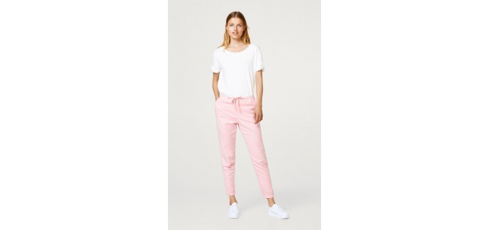 Esprit: Pantalon chino femme en lin rose au prix de 39,99€ au lieu de 59,99€