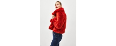 Bershka: Manteau court à revers imitation fourrure à 34,99€ au lieu de 49,99€