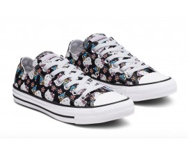 Converse: Jusqu'à -60% sur une sélection d'articles. Ex: Converse Chuck Taylor x Hello Kitty à 24,99€