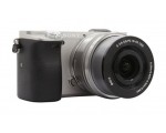 Boulanger: Appareil photo Hybride Sony A6000 Gris + 16-50mm à 519€ au lieu de 685.50€