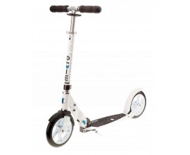 Greenweez: Trottinette pliable MICRO adulte à 122,79€ au lieu de 189€