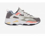 Courir: Sneakers FILA RAY TRACER beiges, roses et bleues à 50 € au lieu de 100 €
