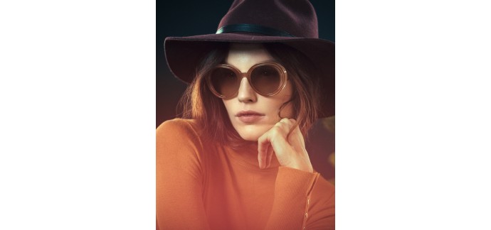 Elle: Une paire de lunettes de soleil de la marque Nathalie Blanc Paris 