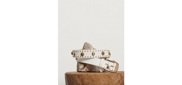 Sandro Paris: Ceinture ornee de rivets blanc et dore à  72,50€ au lieu de 145€