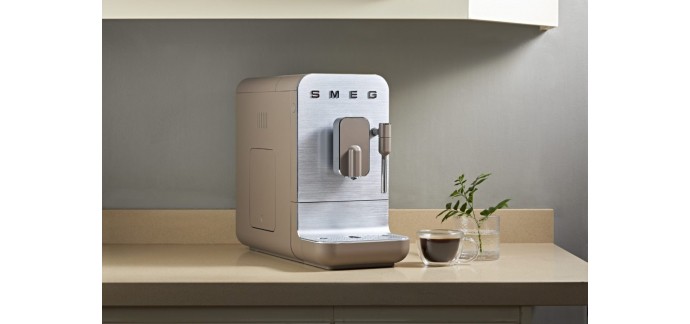 Résidences Décoration: 1 machine à café avec broyeur intégré Smeg à gagner