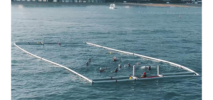 Decathlon: Terrain gonflable Water polo Watko - 20 m x 10 m à 700€