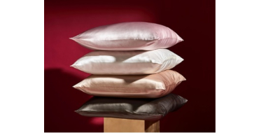 Femme Actuelle: 15 taies d'oreiller en soie Carr&eacute; Blanc &agrave; gagner