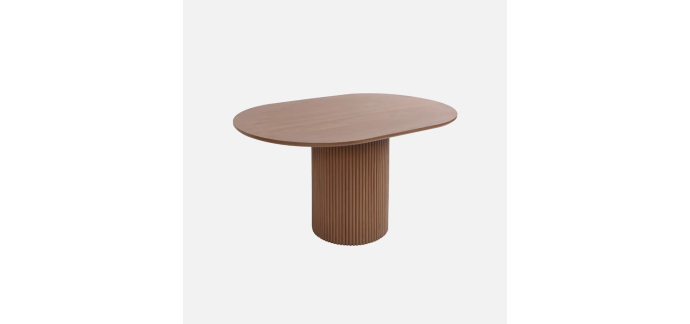 Sweeek: Table basse ovale d&eacute;cor bois sculpt&eacute; noyer &agrave; 97,99&euro; (au lieu de 139,99&euro;)