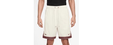 Kickz: Nike LeBron 8In Court Beige à 42,36€ (au lieu de 74,95€)