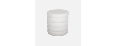 Sweeek: Tabouret coffre rangement bouclettes blanches - 30% &agrave; 41,99&euro; (au lieu de 59,99&euro;)