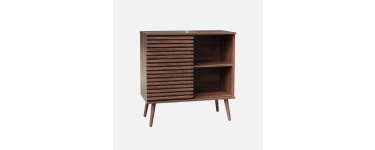 Sweeek: Buffet bas scandinave noyer - 2 étagères, porte coulissante à 77,99€ (au lieu de 129,99€)