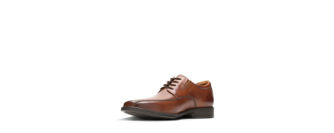 Amazon: Chaussures Clarks Tilden Walk Me - Taille 44 à 47,40€ (au lieu de 64,12€)