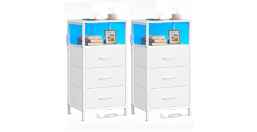 Amazon: Lot de 2 tables de chevet LED - Éclairage, multiprise, 3 tiroirs, 30x39,6x60,4 cm à 56,99€
