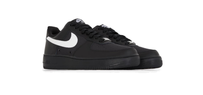 Courir: Baskets Nike Air Force 1 Low Tech - Taille 40 à 46 à 60€ (au lieu de 1130€)