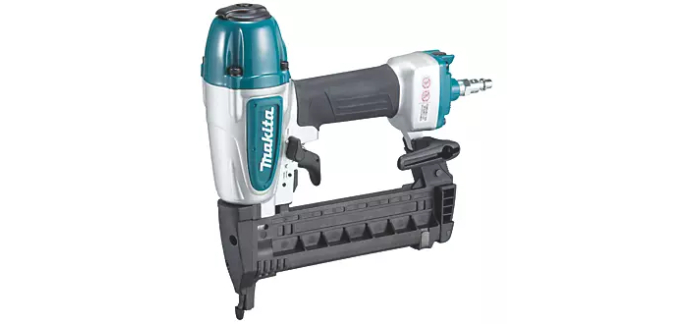 Screwfix: Agrafeuse pneumatique de finition Makita AT638A 38mm à 169,99€ (au lieu de 199,99€)