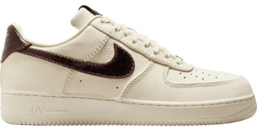Kickz: Nike Air Force 1 '07 sail brown Beige C001 à 64,98€ (au lieu de 129,95€)